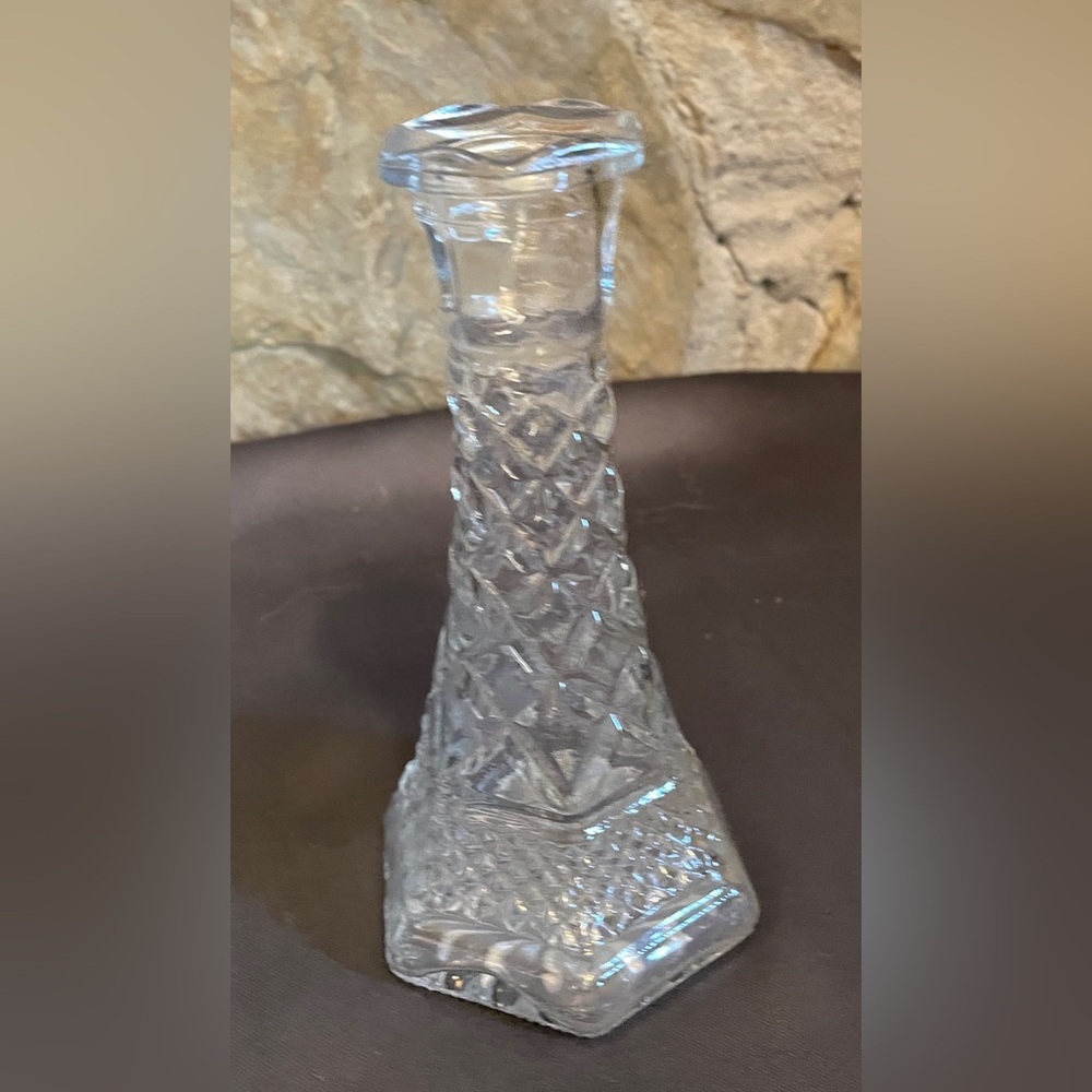Vintage Anchor Hocking Wexford Pattern 6"
Bud Vase